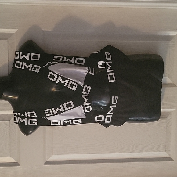 2 Piece Black and White Bikini - Picture 3 of 6